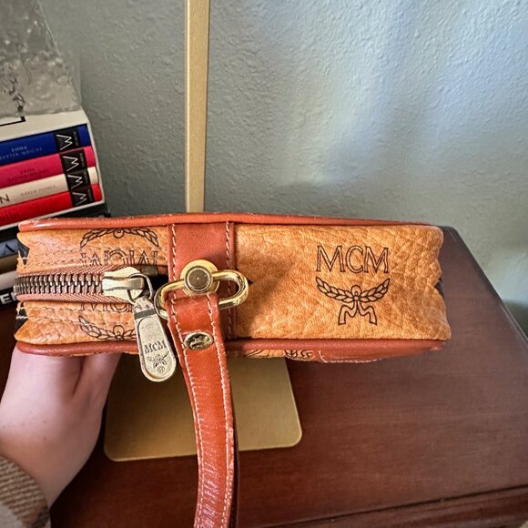 MCM Large Visetos Leather Wristlet - EUC - Picture 5 of 7